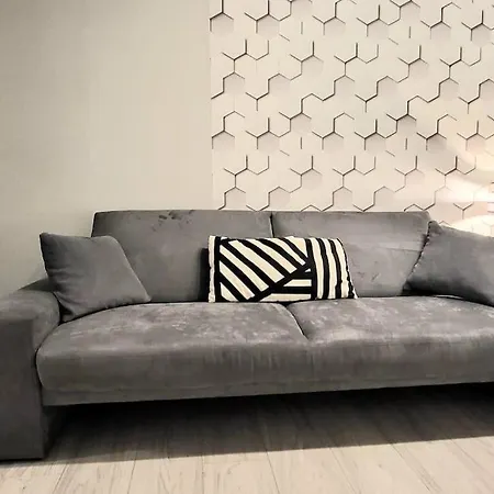 Modern, Balcony, 5 Os, Down Town Apartment